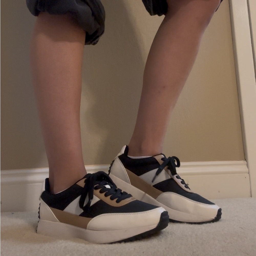 EUC Dolce Vita Chunky Sneakers